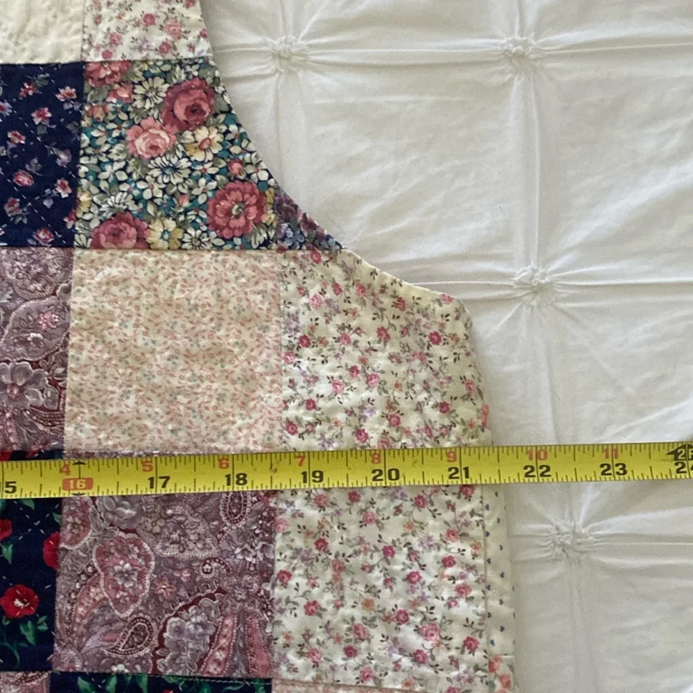 Patchwork Quilted Vest - Picture 7 of 8